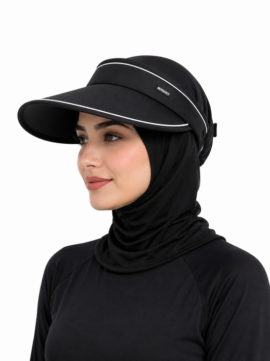 قبعة شمس من القش مفتوحة من الأعلى