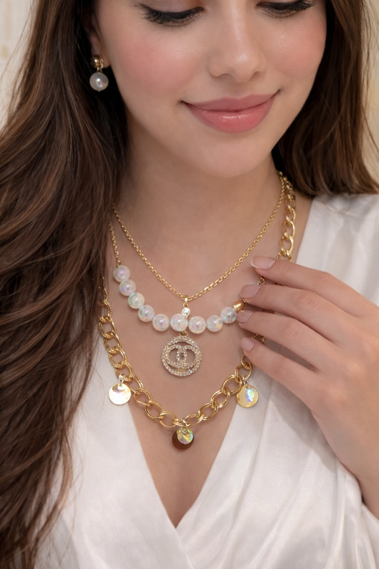 قلادة لولو لون ذهبي